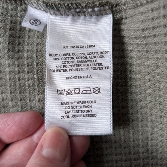 t.la Anthropologie Vicky Thermal Waffle Top Camoflauge Green V Neck Women's S - Picture 9 of 13